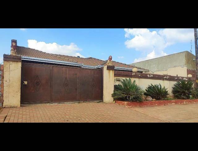 3 BEDROOM HOUSE FOR SALE IN RONDEBULT